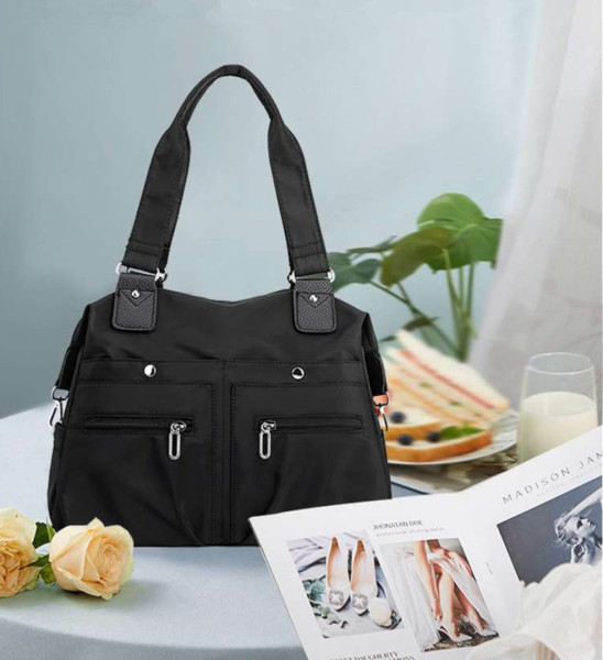 Women's Handbag Solid ( black colour )