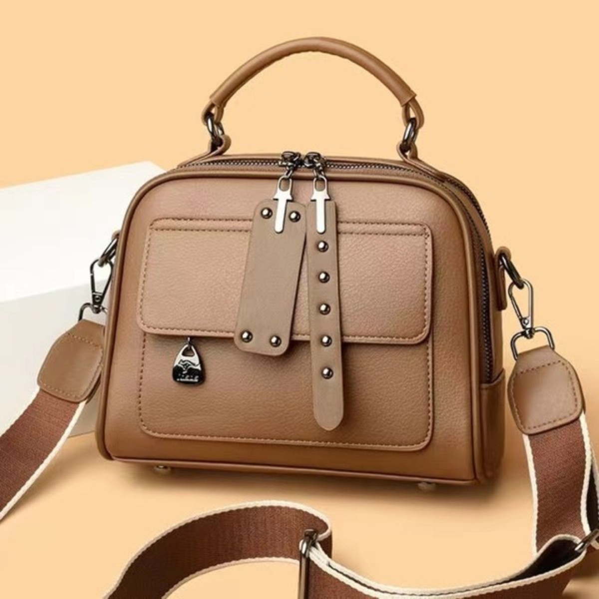 High end ladies' handbag multi-layer large capacity commuting bag (Brown)