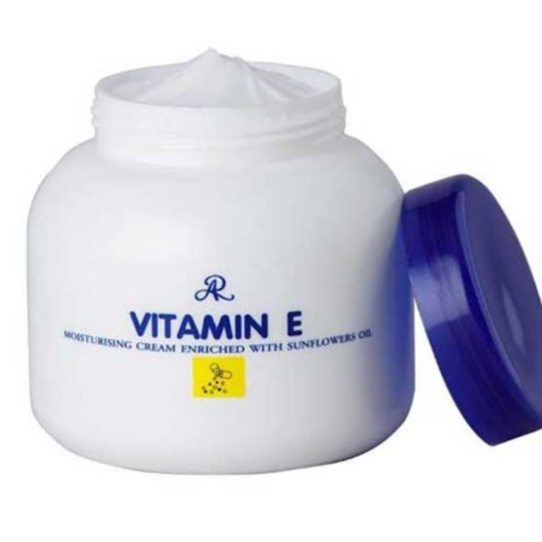 VITAMIN E Moisturizing Cream For Women - 200gm