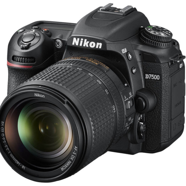 Nikon D7500 DSLR Camera with 18-140mm Lens