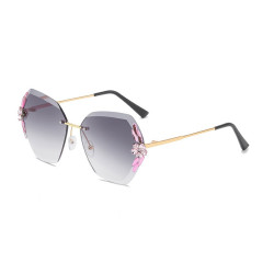 Sparkling Crystal UV Protection Rhinestone Sunglasses For Women - EL-03