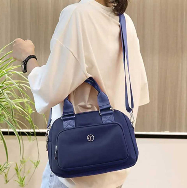 Large Capacity Fashionbag ( blue color )