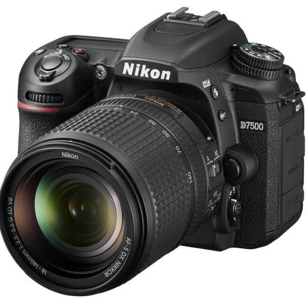 Nikon D7500 DSLR Camera with 18-140mm Lens